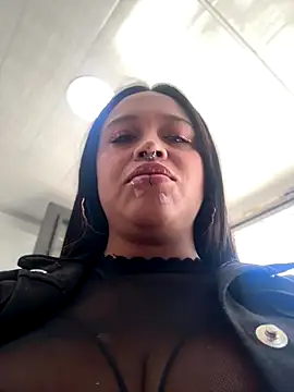 -Mia1 online show from 11.11.25