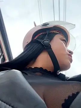 -Mia1 online show from 11.19.25