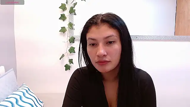 Snapshot of louis_k chatting on 05.12.26 louis k online show from 05.12.26