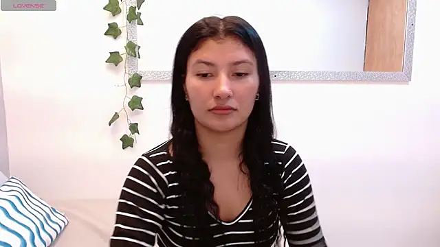 Snapshot of louis_k chatting on 05.22.26 louis k online show from 05.22.26