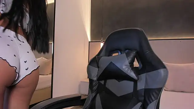 emily tolson online show from 03.10.26