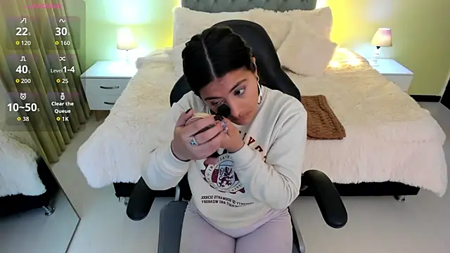 Camille Olsen  online show from 10.18.25