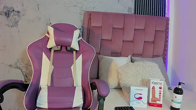 Mia Duarte1 online show from 09.23.25