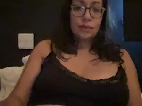 Snapshot of RosaFreya chatting on 02.07.26 RosaFreya online show from 02.07.26