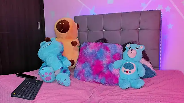 Snapshot of Playboy_Andersex chatting on 09.21.25 Playboy Andersex online show from 09.21.25