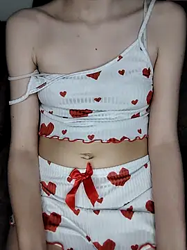 AnnieSparkle online show from 10.10.25