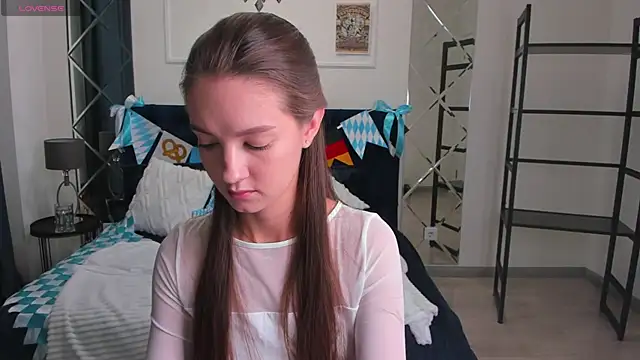 LoraSunnyy online show from 09.28.25