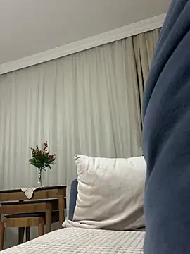 Snapshot of guzelimmm chatting on 07.20.26 guzelimmm online show from 07.20.26