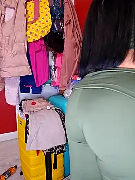 Filthymaddymilfy25 online show from 12.17.25