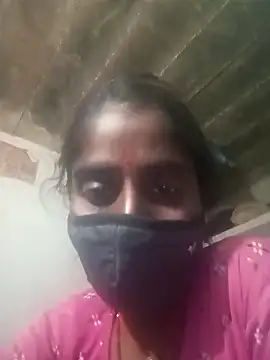 Snapshot of Mahi9696 chatting on 10.18.25 Mahi9696 online show from 10.18.25