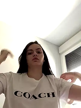 Snapshot of prettylittlefooxy chatting on 11.07.25 prettylittlefooxy online show from 11.07.25