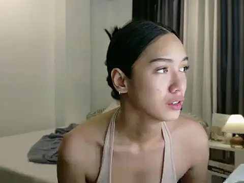 Snapshot of Blaire_Samantha chatting on 05.18.26 Blaire Samantha online show from 05.18.26