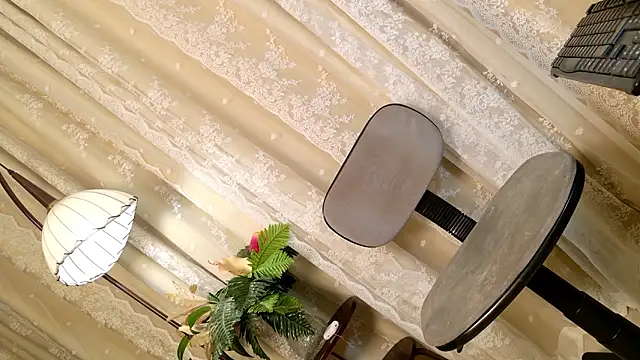 PrettyStranger online show from 02.11.26