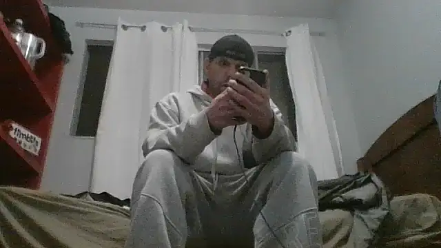 Snapshot of CouplesFuckToy69 chatting on 10.29.25 CouplesFuckToy69 online show from 10.29.25