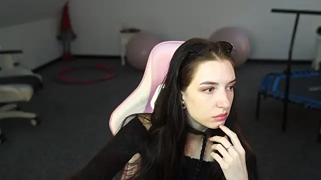 Snapshot of _Lili_054 chatting on 09.22.25  Lili 054 online show from 09.22.25