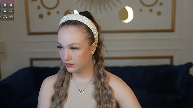 Snapshot of Ella_054 chatting on 10.16.25 Ella 054 online show from 10.16.25