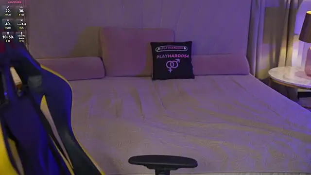 Snapshot of Ella_054 chatting on 10.17.25 Ella 054 online show from 10.17.25