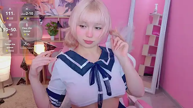 Snapshot of Kyomi_Sun chatting on 10.17.25 Kyomi Sun online show from 10.17.25