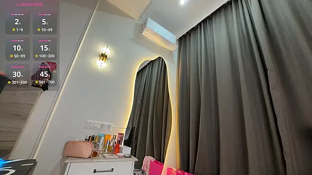 Snapshot of liuli_flower chatting on 04.20.26 liuli flower online show from 04.20.26