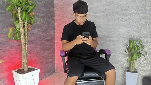 CHR58  online show from 09.22.25