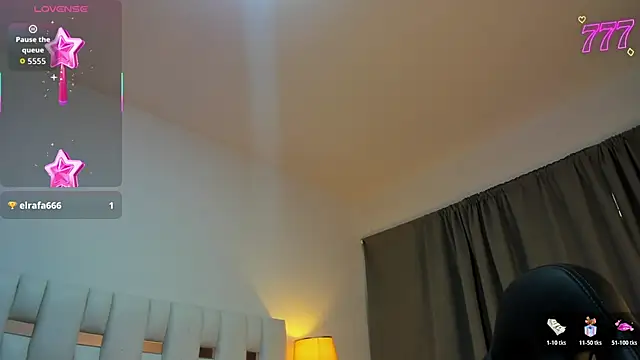 iamCharlotte19 online show from 07.28.26