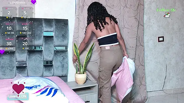 Luna sophya online show from 10.14.25