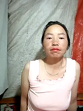 Snapshot of hera-00 chatting on 09.17.25 hera-00 online show from 09.17.25