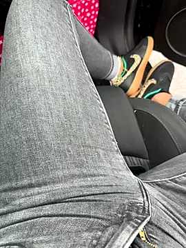 Snapshot of BabyLeopard chatting on 10.13.25 BabyLeopard online show from 10.13.25