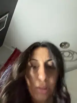 Snapshot of BabyLeopard chatting on 11.05.25 BabyLeopard online show from 11.05.25