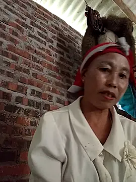 me-cute online show from 10.04.25