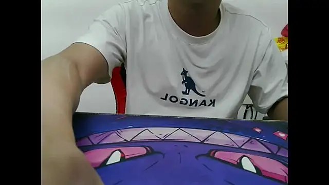 Snapshot of zhu000000 chatting on 10.22.25 zhu000000 online show from 10.22.25