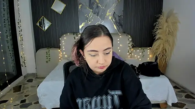 SarahCastro1  online show from 01.06.26