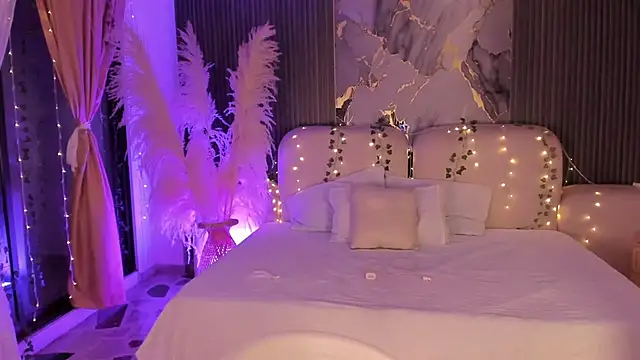 SarahCastro1  online show from 03.16.26