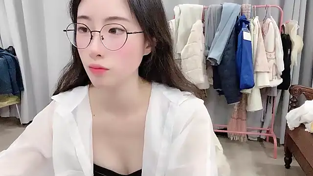 Freya7777 online show from 11.30.25