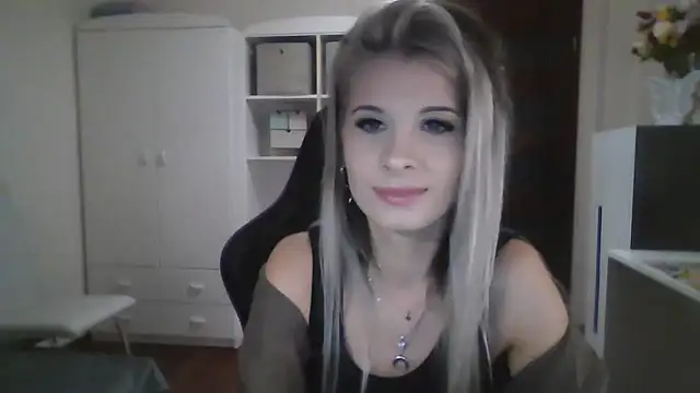 KristineGlow online show from 09.30.25