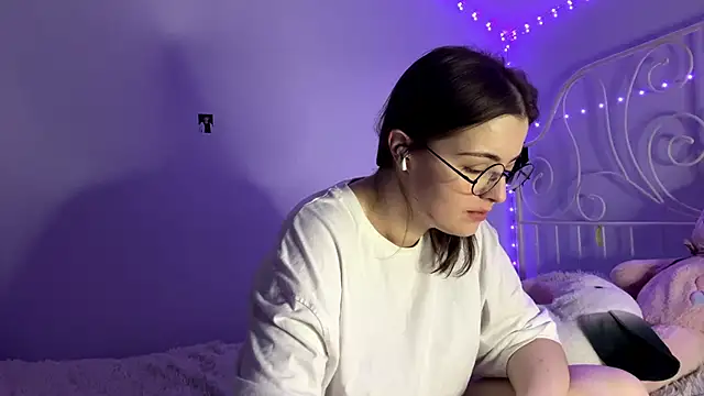 HoneyMist online show from 11.07.25