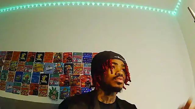 Snapshot of risktakinndolo chatting on 09.14.25 risktakinndolo online show from 09.14.25