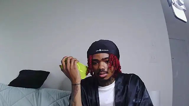 Snapshot of risktakinndolo chatting on 09.16.25 risktakinndolo online show from 09.16.25