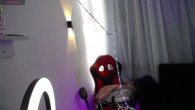 Annie A  online show from 10.03.25