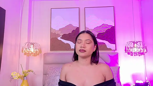 kendalFox  online show from 12.05.25