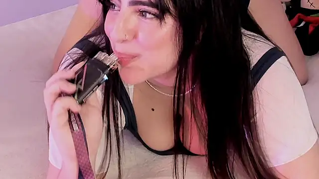 Camila Matinez  online show from 11.10.25