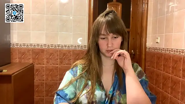 MaroonMoon  online show from 10.12.25