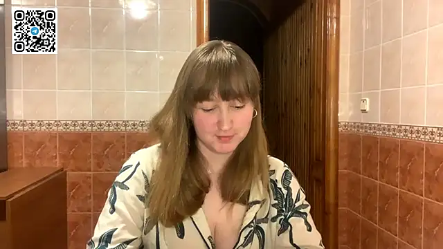 MaroonMoon  online show from 11.02.25