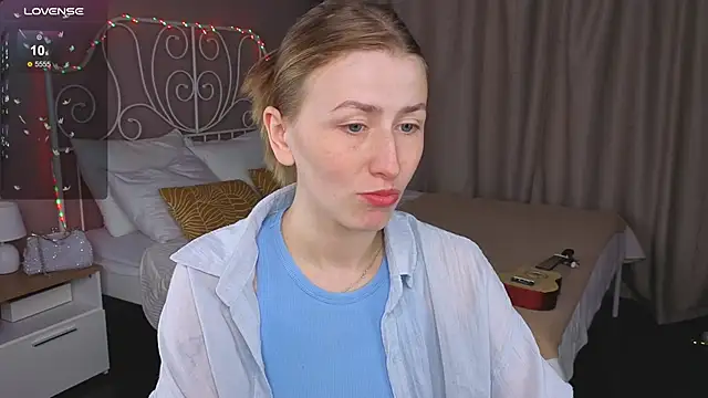 VesperaCeleste online show from 10.04.25