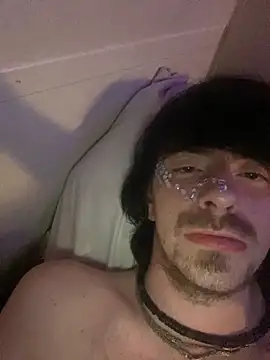 Snapshot of Unknownstepbrother chatting on 10.02.25 Unknownstepbrother online show from 10.02.25