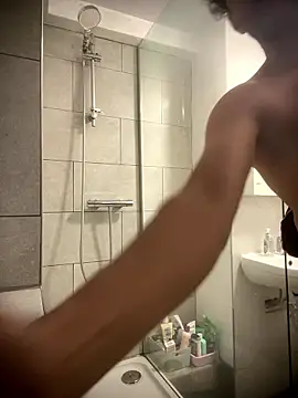 shiitposter male online show from 01.07.26