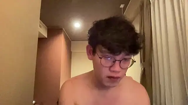 Passionatetwink2 online show from 12.20.25