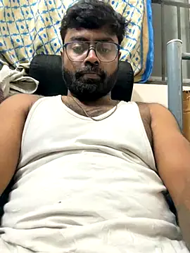 Snapshot of DJLOVE280825 chatting on 10.13.25 DJLOVE280825 online show from 10.13.25