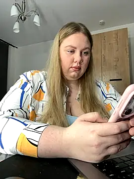 Snapshot of svsugar chatting on 11.03.25 svsugar online show from 11.03.25