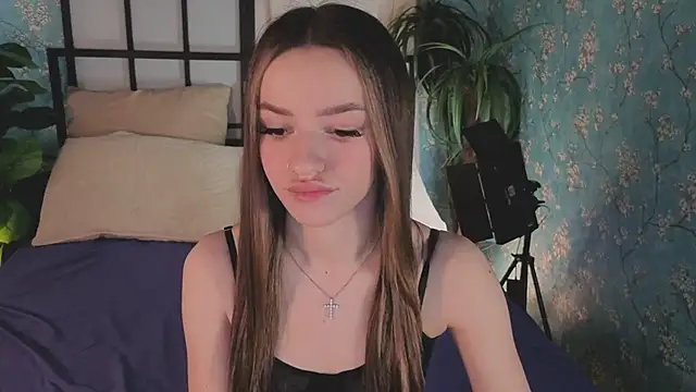 E l i z e  online show from 05.15.26